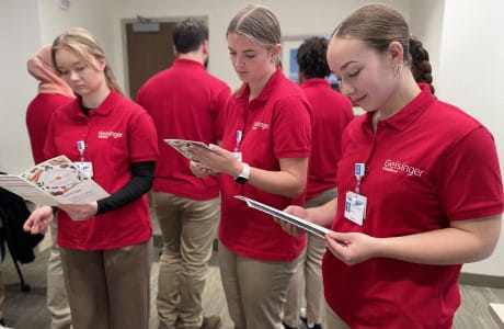 College students volunteering