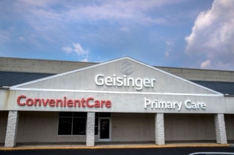 Exterior of the Geisinger Sunbury primary care and ConvenientCare clinic