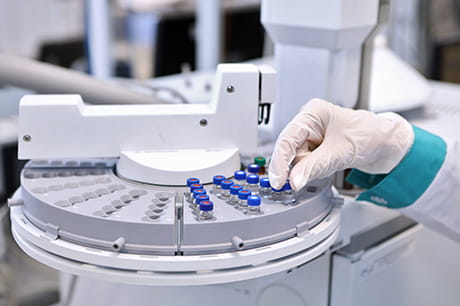 Vaccines in a laboratory 