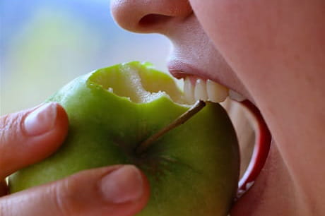 Eating more fiber with an apple