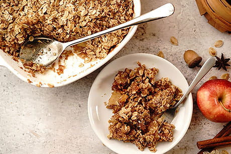 A prepared fat-free apple crumb dessert recipe.